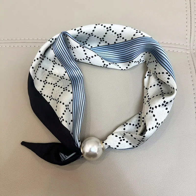 Elegancki szal z perłą i magnetycznym zapięciem 19
