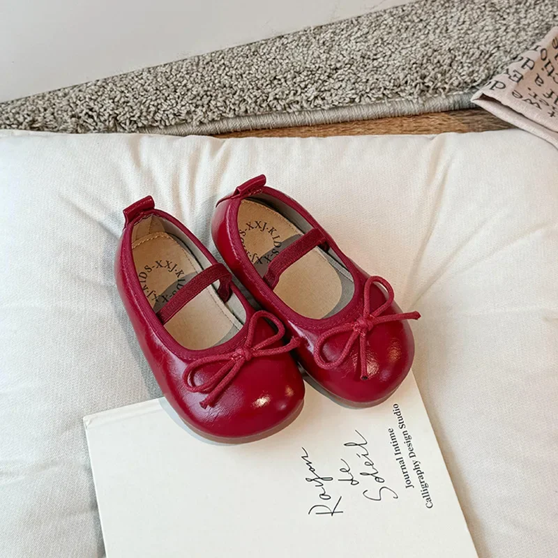 Eleganckie buty dla dziewczynki z kokardką Bordowy