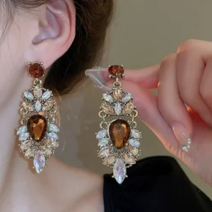 Eleganckie kolczyki z cyrkoniami w kształcie liścia Earrings 29