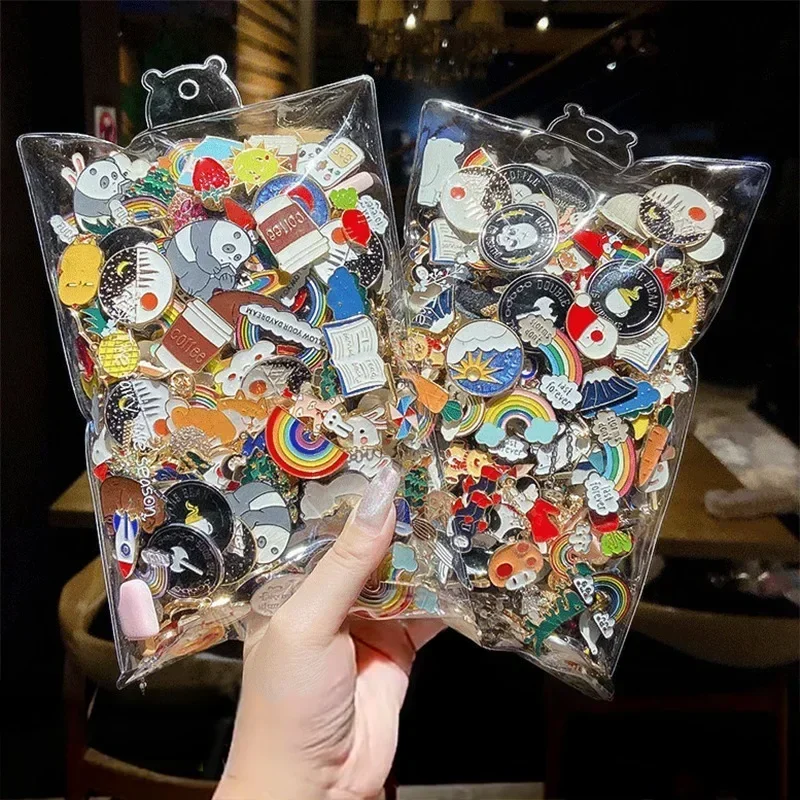 Emaliowane przypinki broszki z kreskówek - zestaw metalowych odznak 100PCS