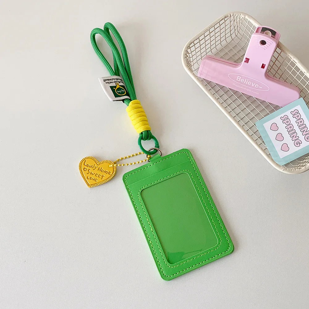 Etui na kartę z zawieszką w jednolitym kolorze — styl kawaii Niebieski