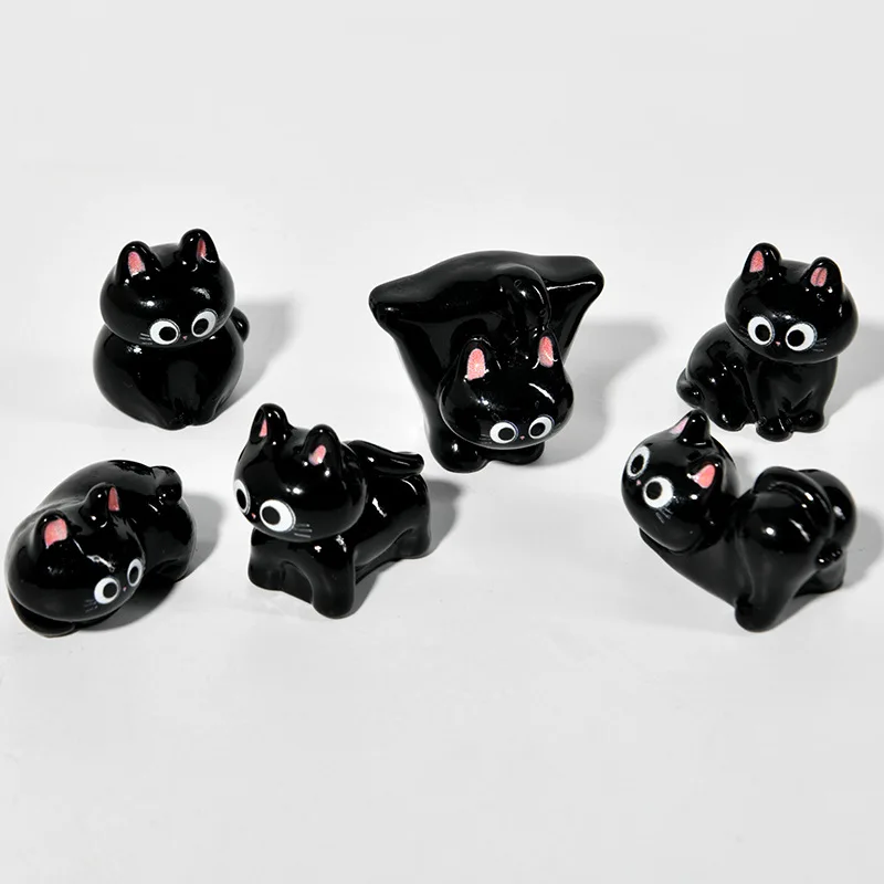 Figurka czarnego kota z żywicy - mini ozdoba Khaki