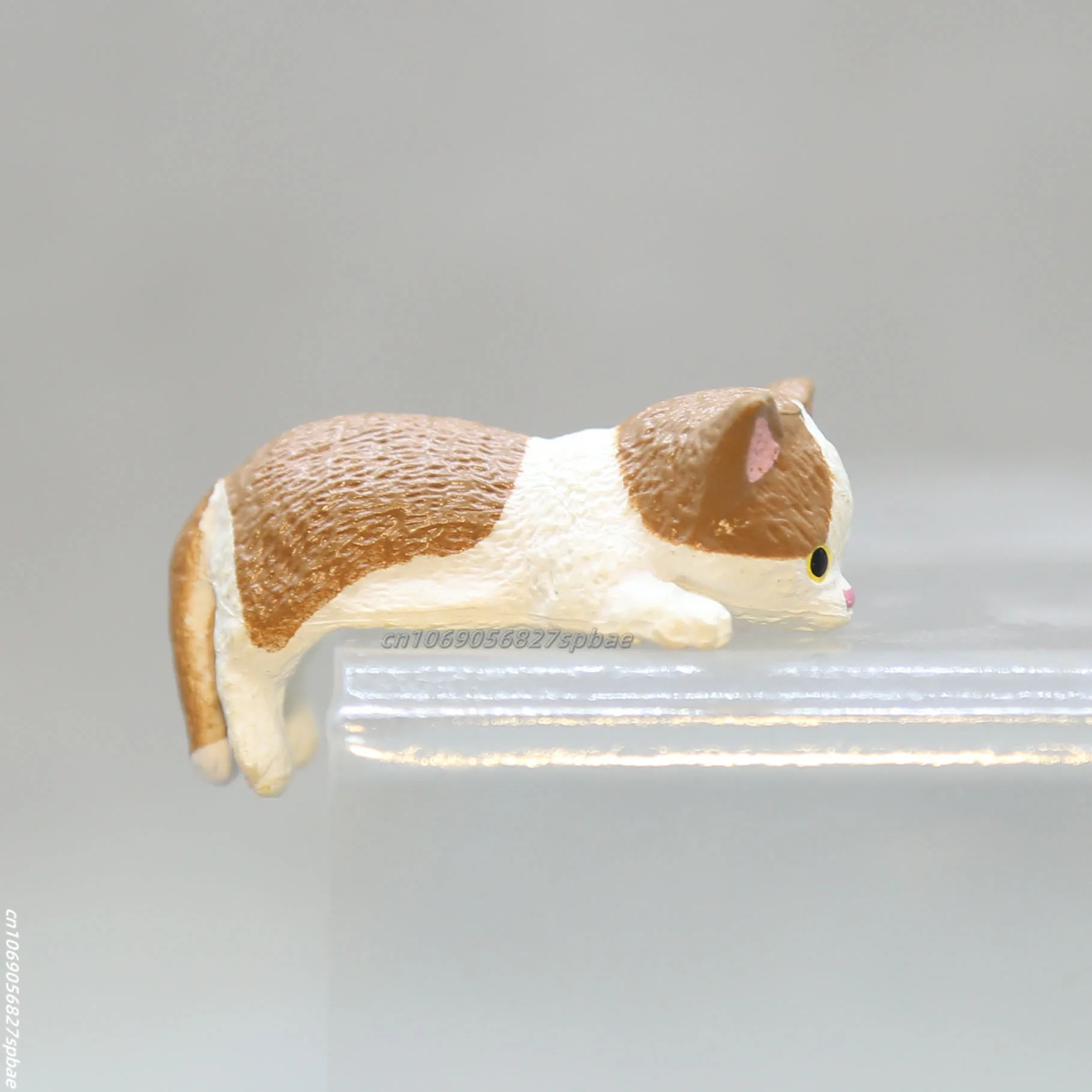 Figurka kota z żywicy DIY - magnes na lodówkę śliwka