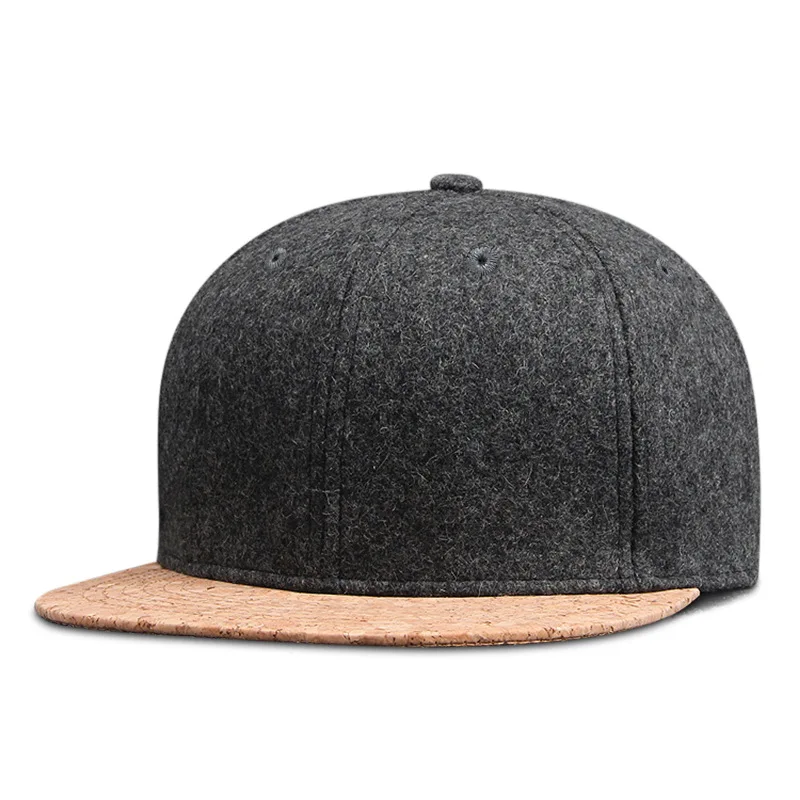 Filcowa czapka z daszkiem snapback duży rozmiar do 64 cm A3