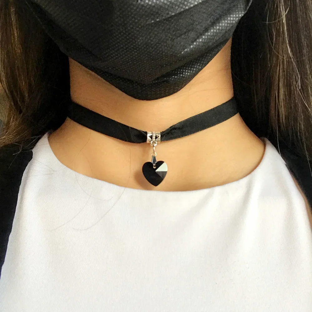 Gotycki choker z sercem i kłódką – punk skórzany kołnierz Bjxlsrd01hh
