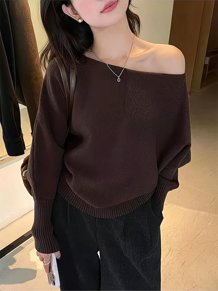 Gruby sweter damski z odkrytymi ramionami w stylu koreańskim Ciemny brąz