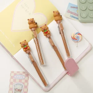 Gumka w kształcie długopisu Capybara Kawaii – artykuł papierniczy dla uczniów Biały