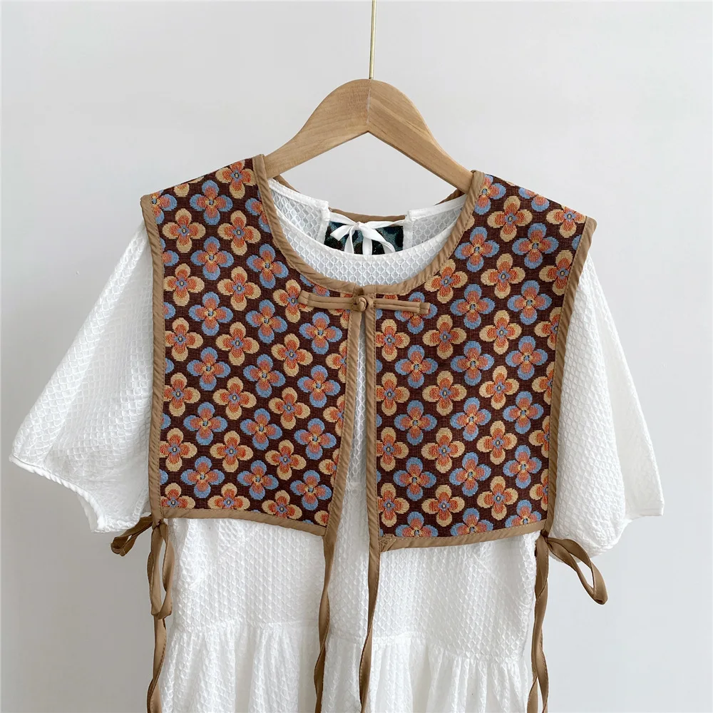 Haftowana kamizelka damska sznurowana w stylu vintage Kolba