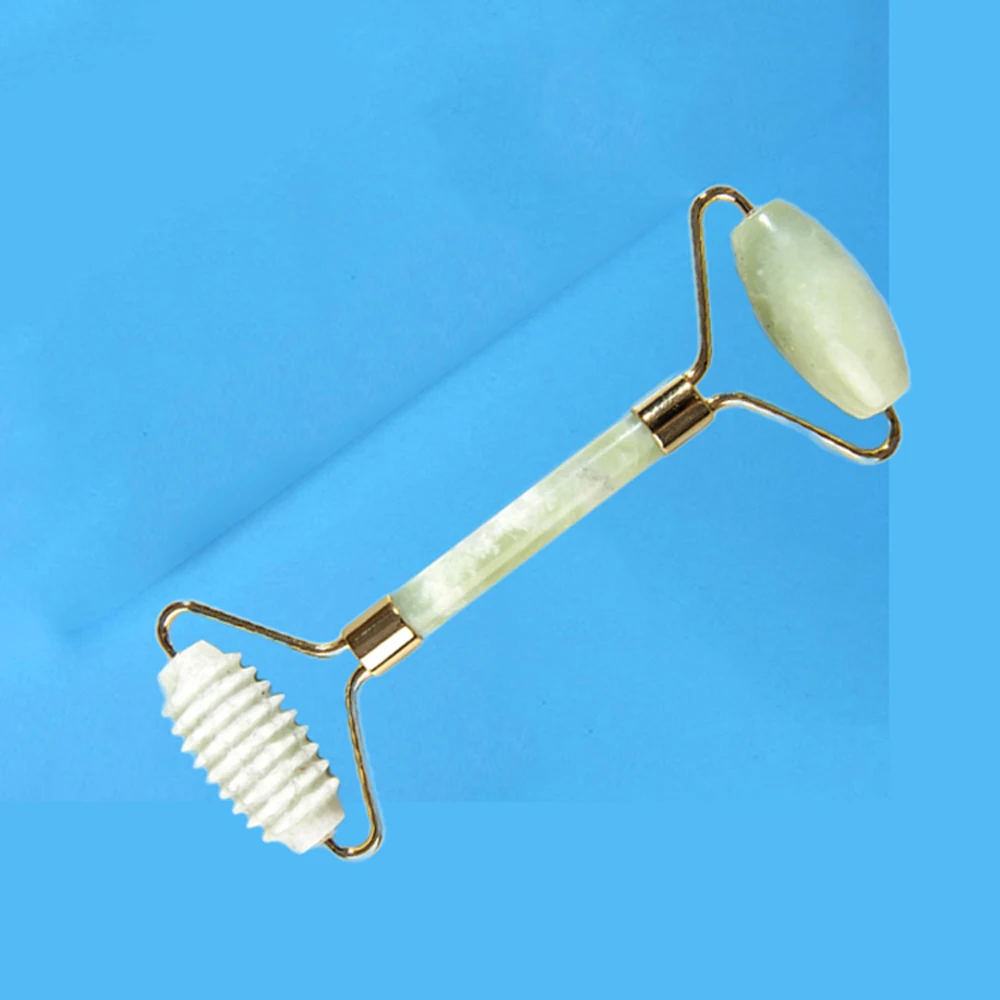 Jadeitowy wałek do masażu twarzy z mikroigiełkami Thorn with box