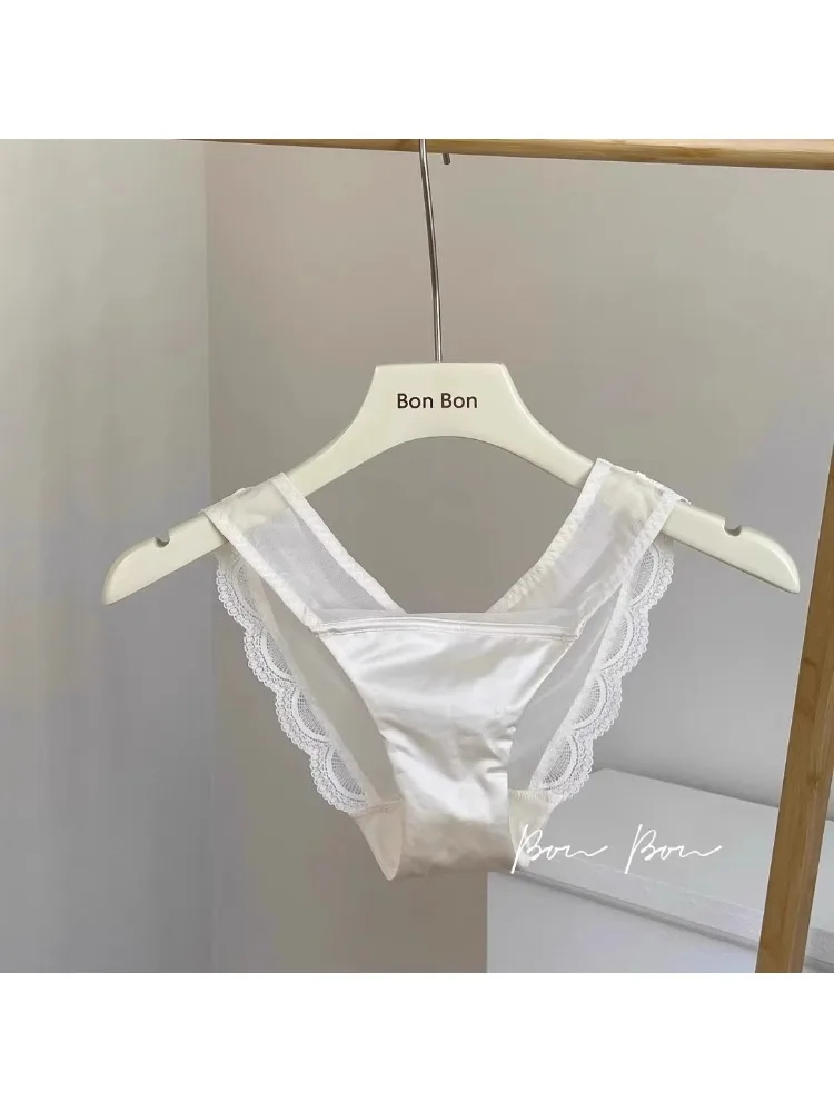 Jedwabisty komplet bielizny z przezroczystej koronki - biustonosz i majtki Khaki