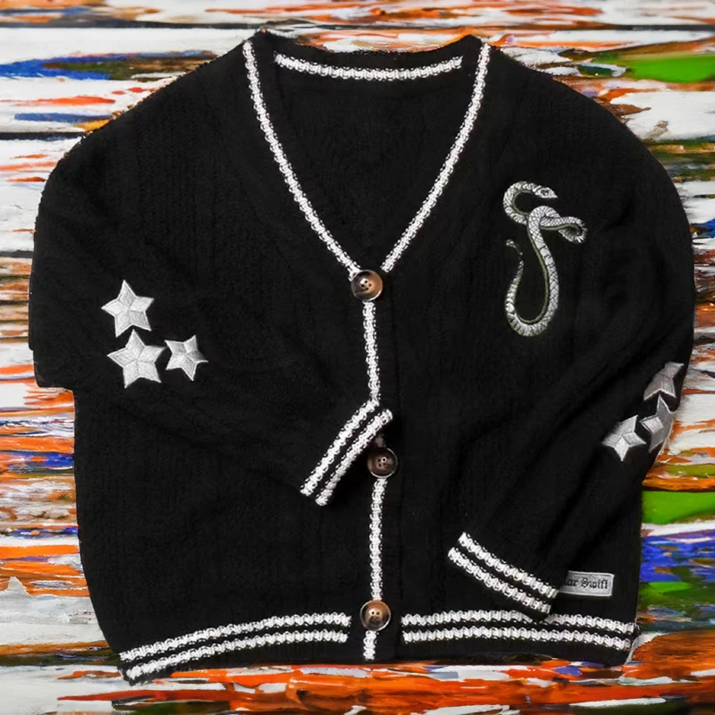 Sweter kardigan z haftem i guzikami w stylu vintage Reputation