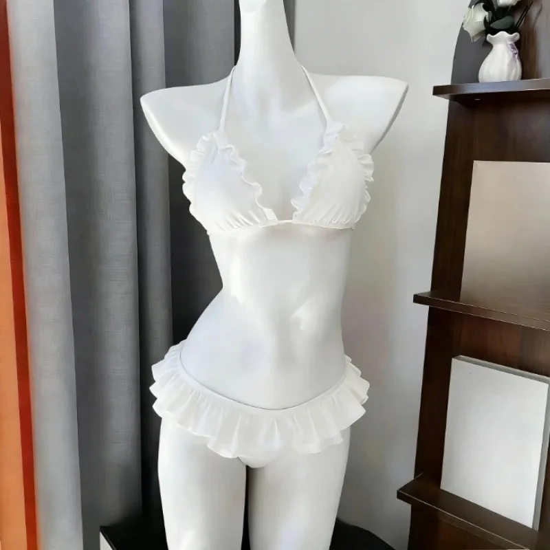 Kawaii bikini z falbankami wiązane na szyi — japoński styl Kawa