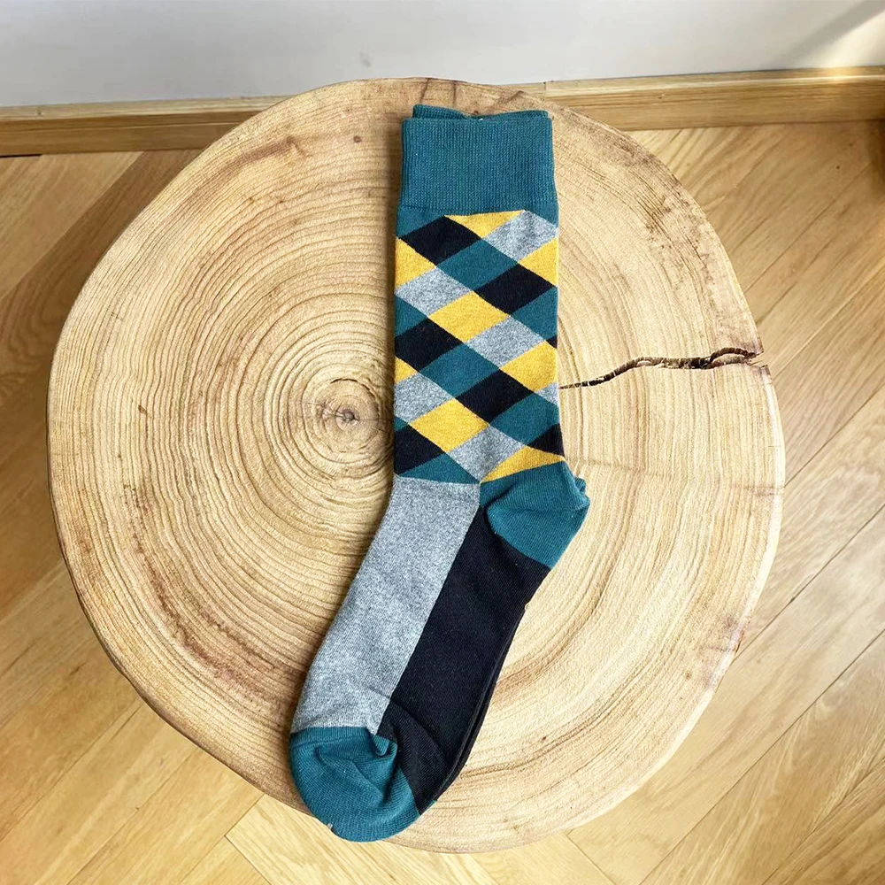 Kolorowe skarpetki bawełniane unisex we wzory 35