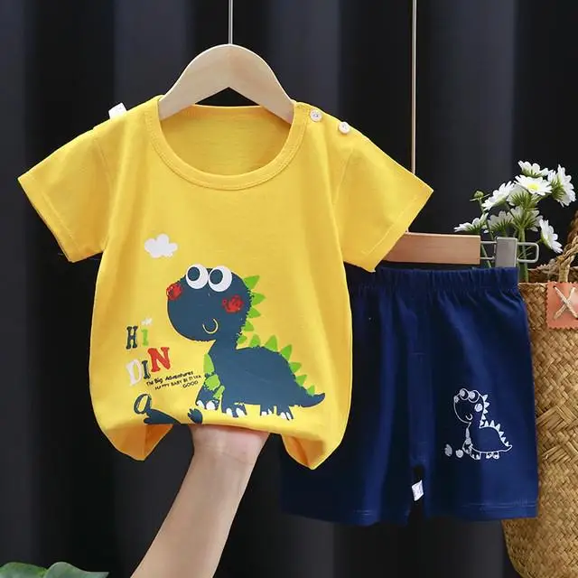 Komplet dla chłopca koszulka i szorty z dinozaurem P15