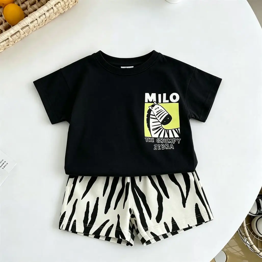 Komplet dla dziecka t-shirt i szorty z nadrukiem – letni zestaw niemowlęcy P1
