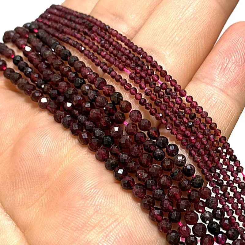 Koraliki z czerwonego granatu – fasetowane, do biżuterii DIY Biały