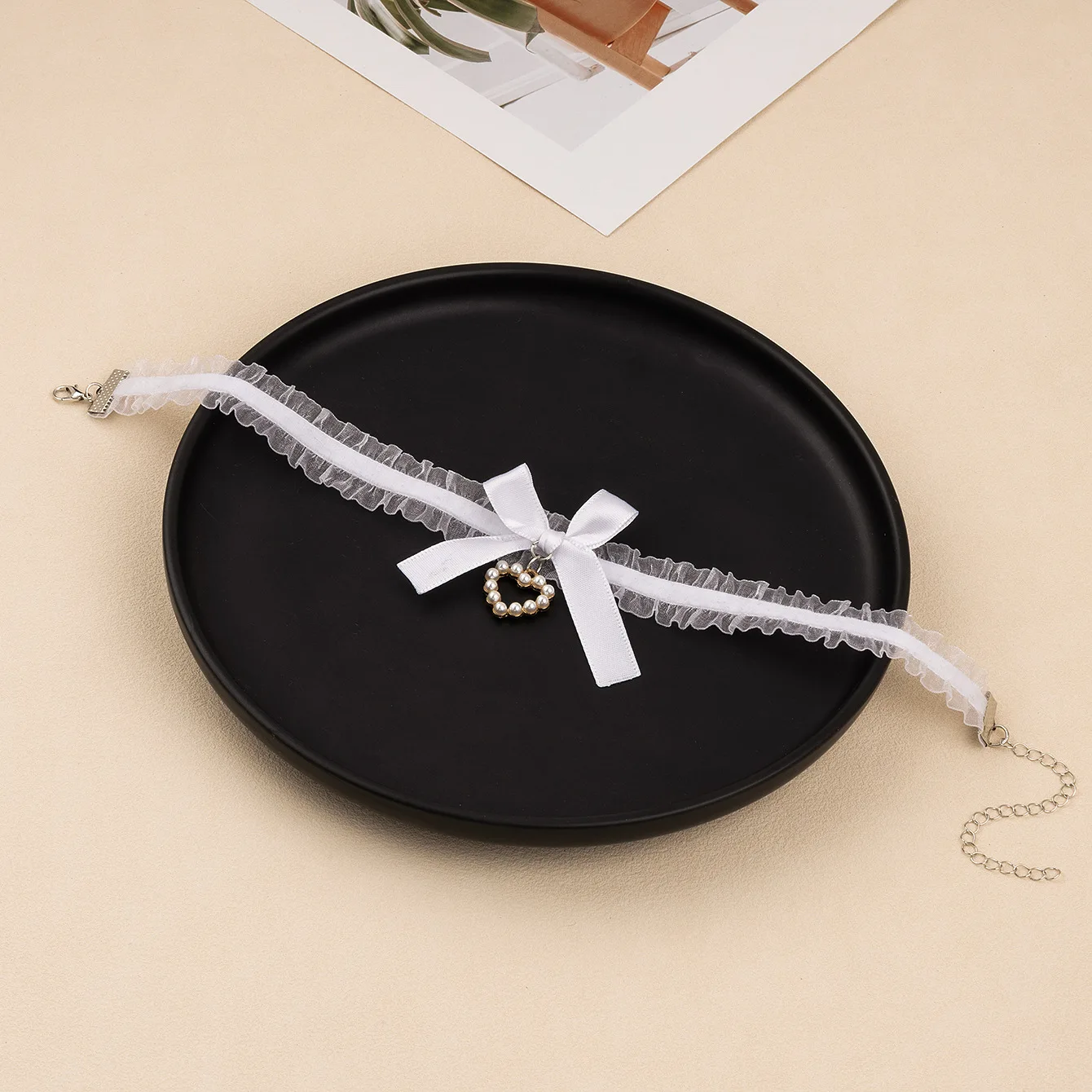 Koronkowy choker z kokardką w stylu lolita Biały