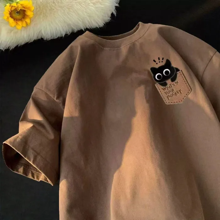 Koszulka unisex z nadrukiem kota w stylu vintage Kawowy