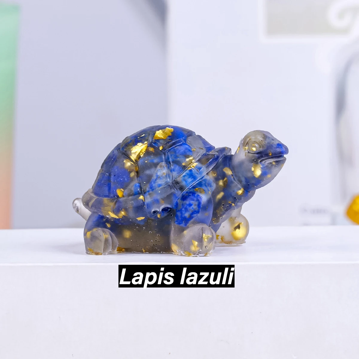 Kryształowa figurka żółwia feng shui - amulet na biurko śliwka