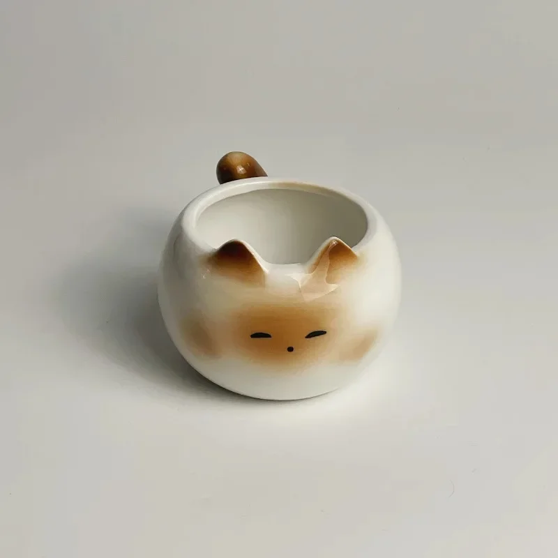 Kubek ceramiczny Kot syjamski - urocza filiżanka do kawy Biały