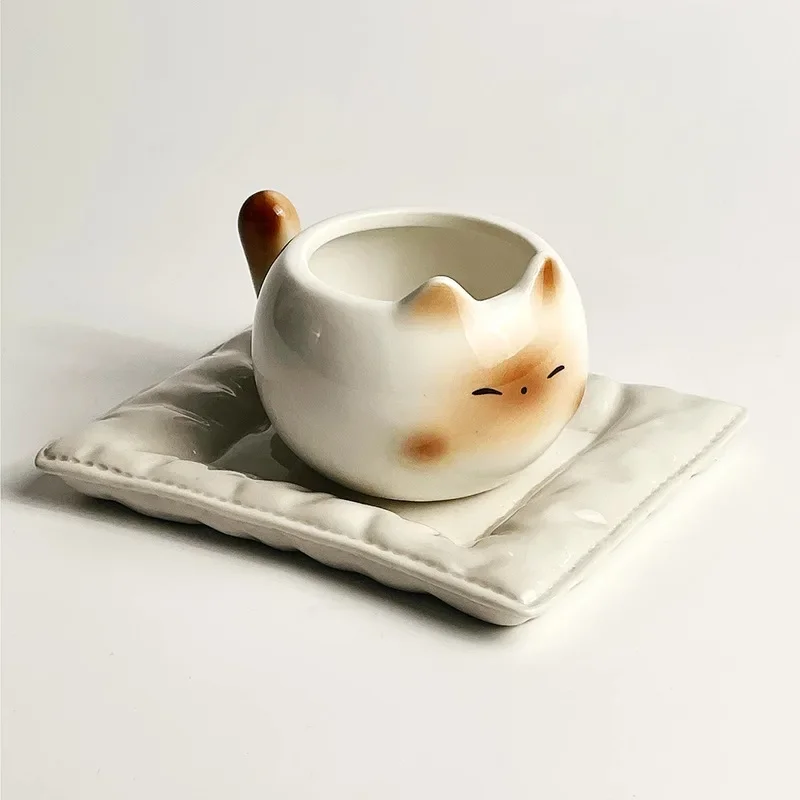 Kubek ceramiczny Kot syjamski - urocza filiżanka do kawy żółty