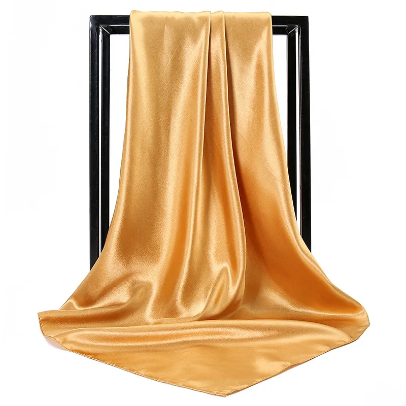 Elegancka kwadratowa apaszka 90x90 cm z imitacji jedwabiu C 01