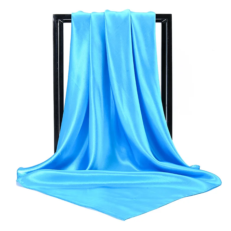 Elegancka kwadratowa apaszka 90x90 cm z imitacji jedwabiu C 06