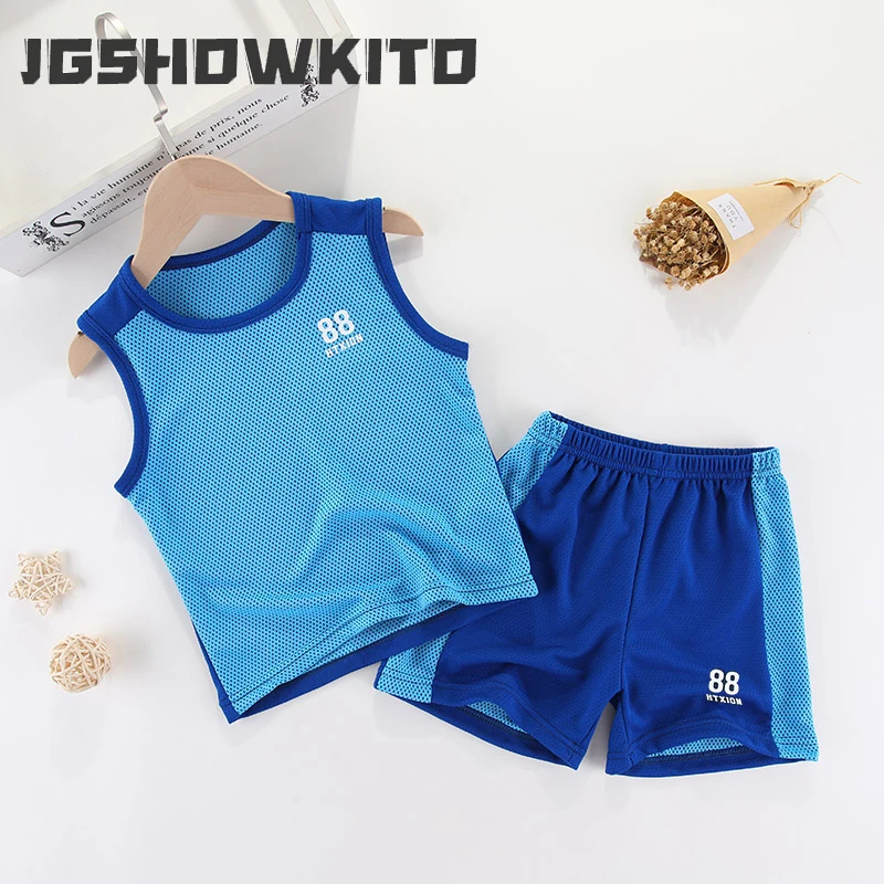Letni komplet sportowy dla dzieci - koszulka i spodenki Niebieski