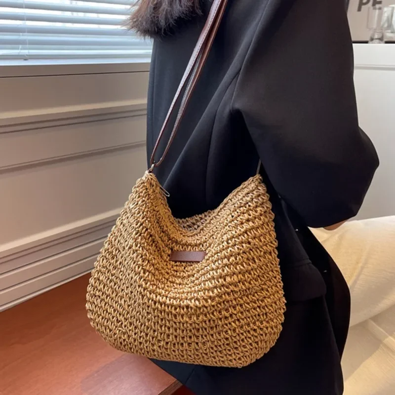 Letnia torebka ze słomy pleciona — crossbody na plażę i wakacje Khaki
