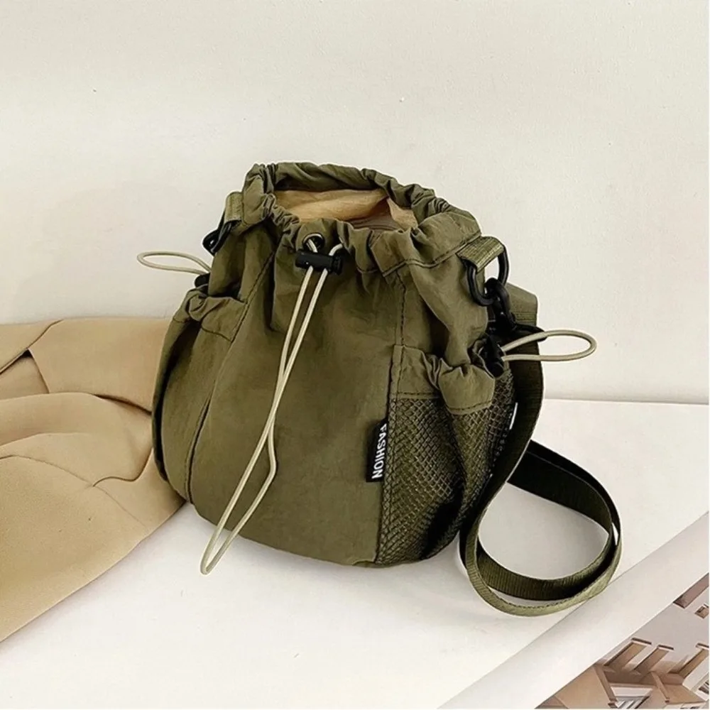 Mała torebka nylonowa na ramię crossbody Zielony