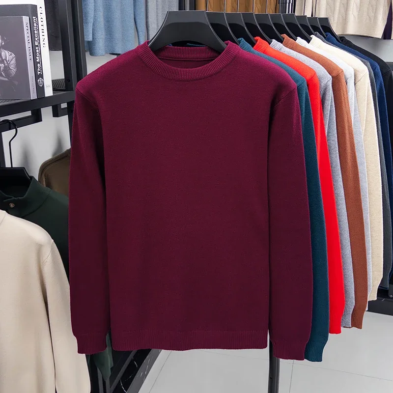 Sweter z okrągłym dekoltem w wzór diamentowy — klasyczny i ciepły Bordowy