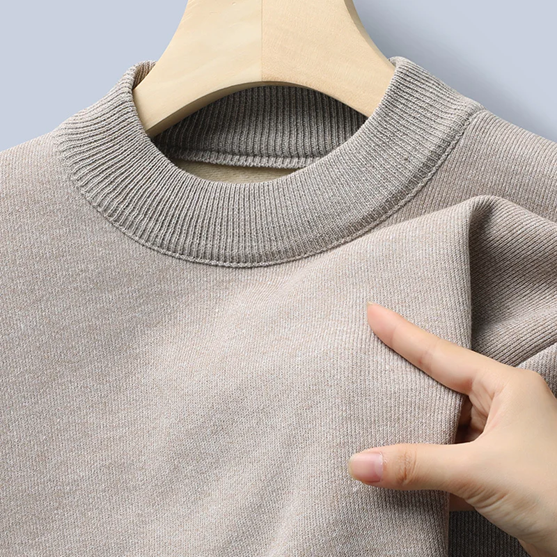 Męski sweter polarowy z dekoltem okrągłym na jesień i zimę Beżowy