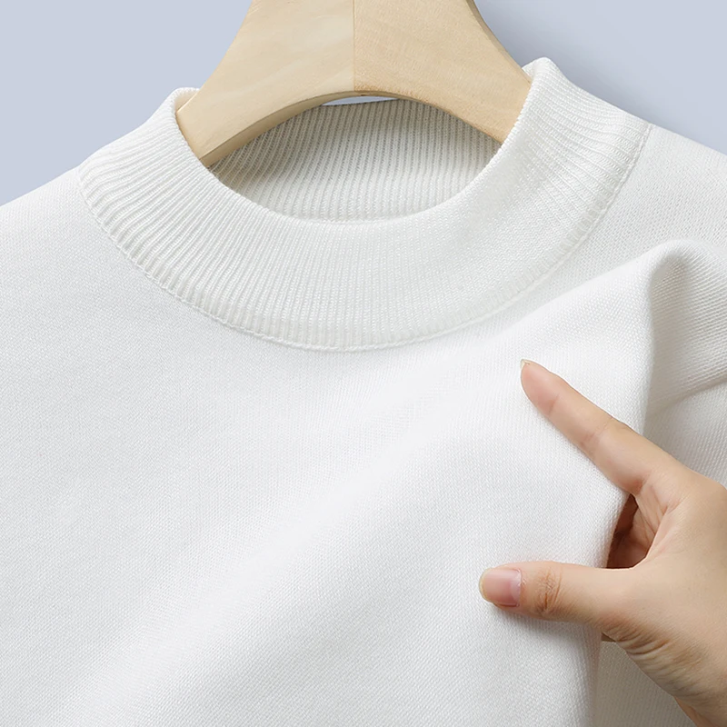 Męski sweter polarowy z dekoltem okrągłym na jesień i zimę Biały
