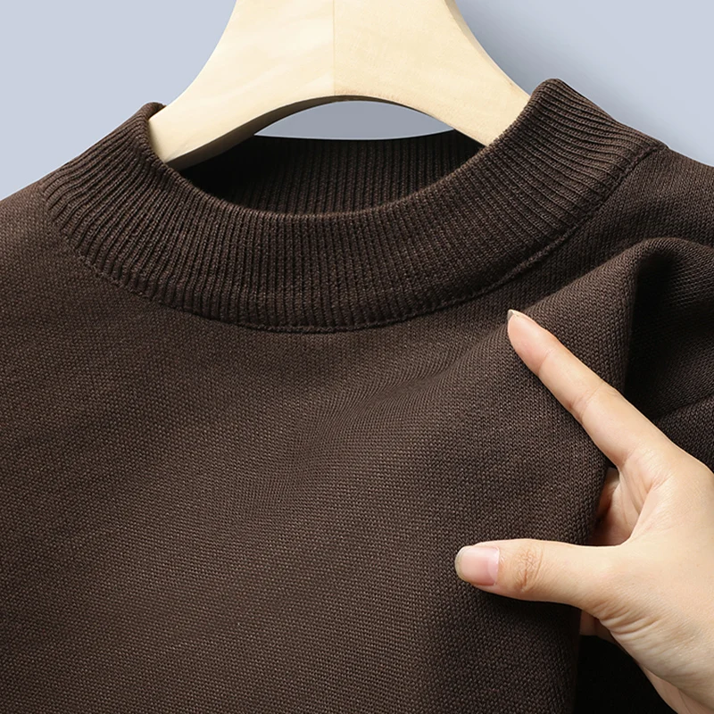 Męski sweter polarowy z dekoltem okrągłym na jesień i zimę Brązowy