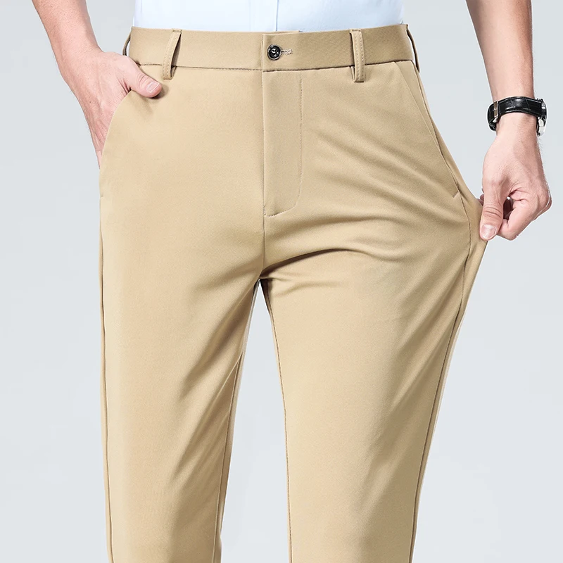 Męskie spodnie garniturowe na lato – cienkie, eleganckie Khaki