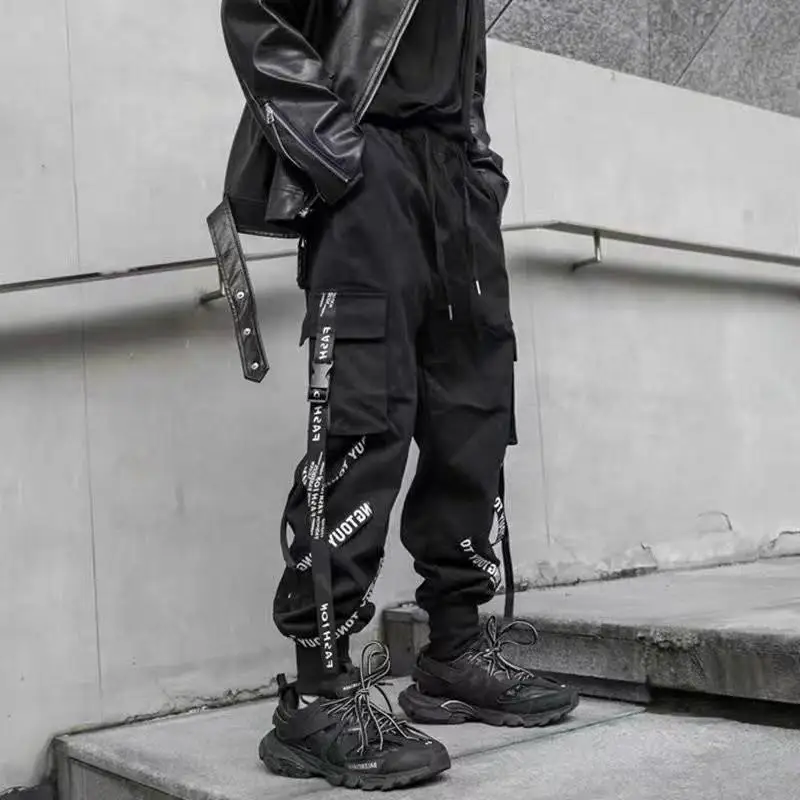 Męskie spodnie cargo streetwear z kieszeniami i sznurkami K2