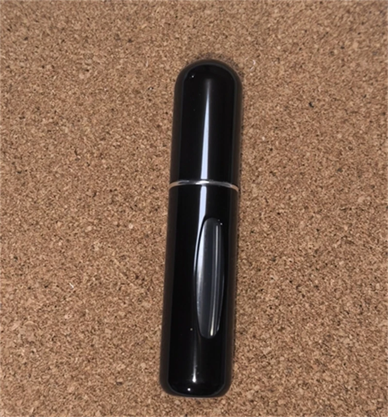 Mini butelka na perfumy 5 ml z atomizerem do podróży Jasnozielony