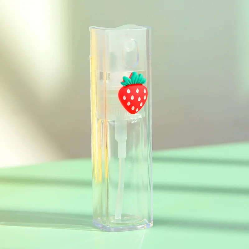 Mini butelki na kosmetyki i perfumy 10 ml - zestaw z rozpylaczem Jasnozielony