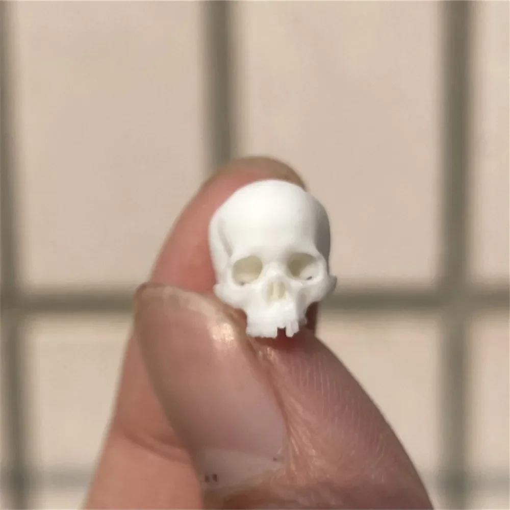 Mini czaszka miniaturowy model - dekoracja na Halloween Jasnożółty