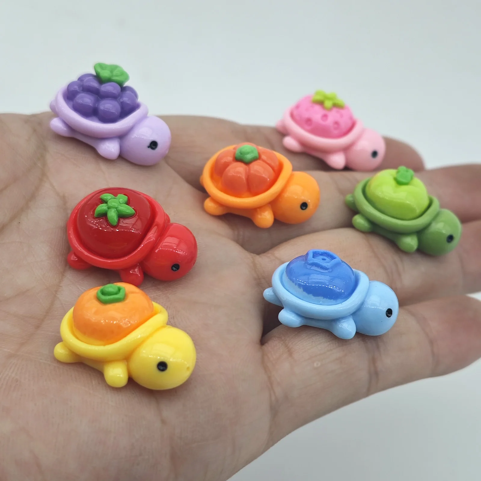 Mini figurki żółwi morskich z żywicy do akwarium - zestaw Jasnożółty
