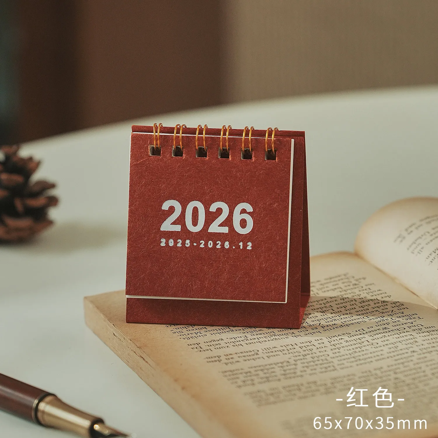 Mini kalendarz biurkowy 2026 - ręcznie robiony pamiętnik Czerwony