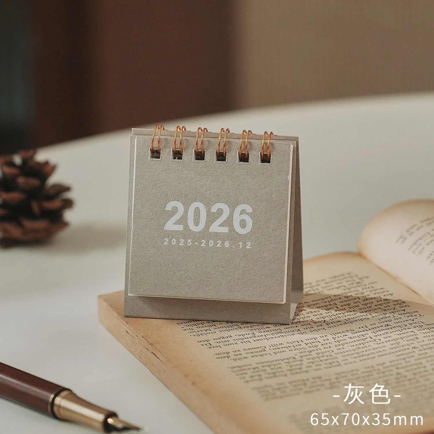 Mini kalendarz biurkowy 2026 - ręcznie robiony pamiętnik Jasnoszary