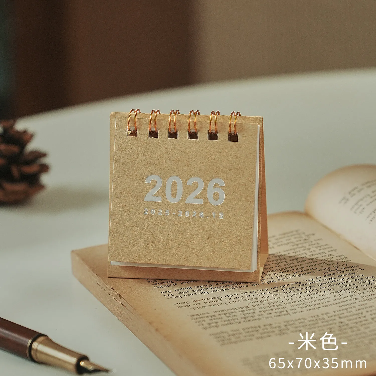 Mini kalendarz biurkowy 2026 - ręcznie robiony pamiętnik żółty