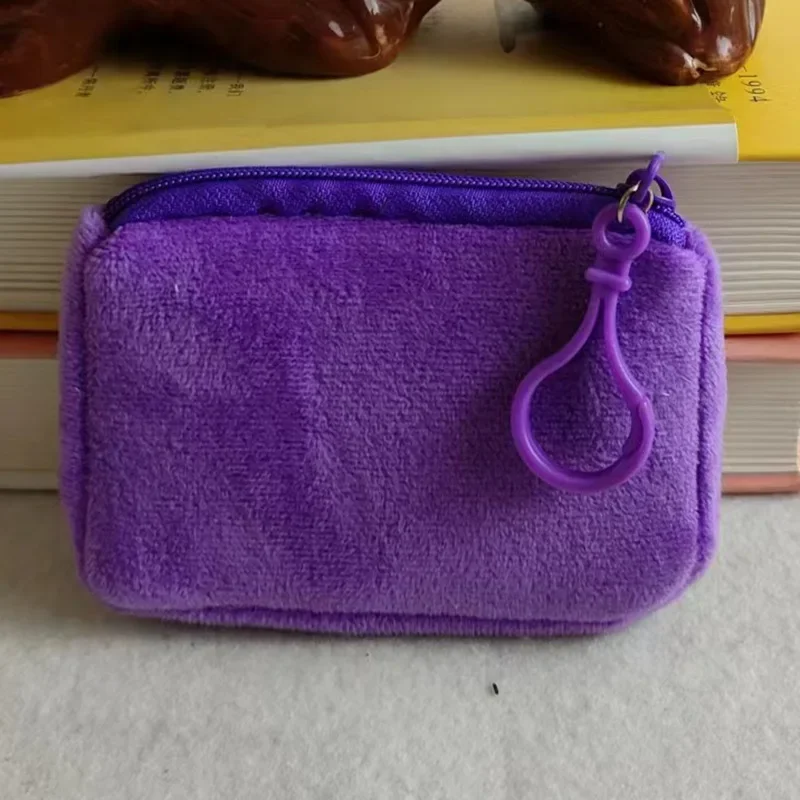 Mini pluszowa portmonetka na monety z karabińczykiem Ciemnofioletowy