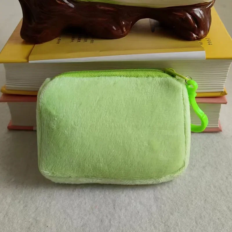 Mini pluszowa portmonetka na monety z karabińczykiem Jasnozielony