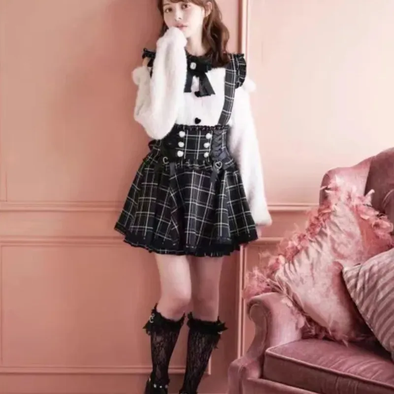 Mini spódniczka w kratę z szelkami i koronką w stylu Lolita Czarny