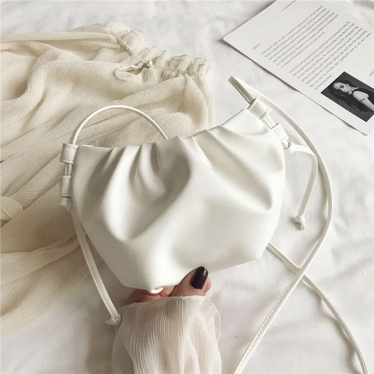 Mini torebka damska plisowana chmurka na ramię i crossbody Biały