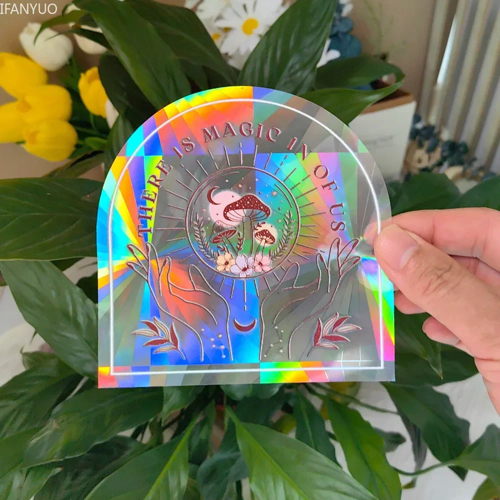 Naklejki sun catcher kot i ćma - tęczowe pryzmaty na szybę Khaki