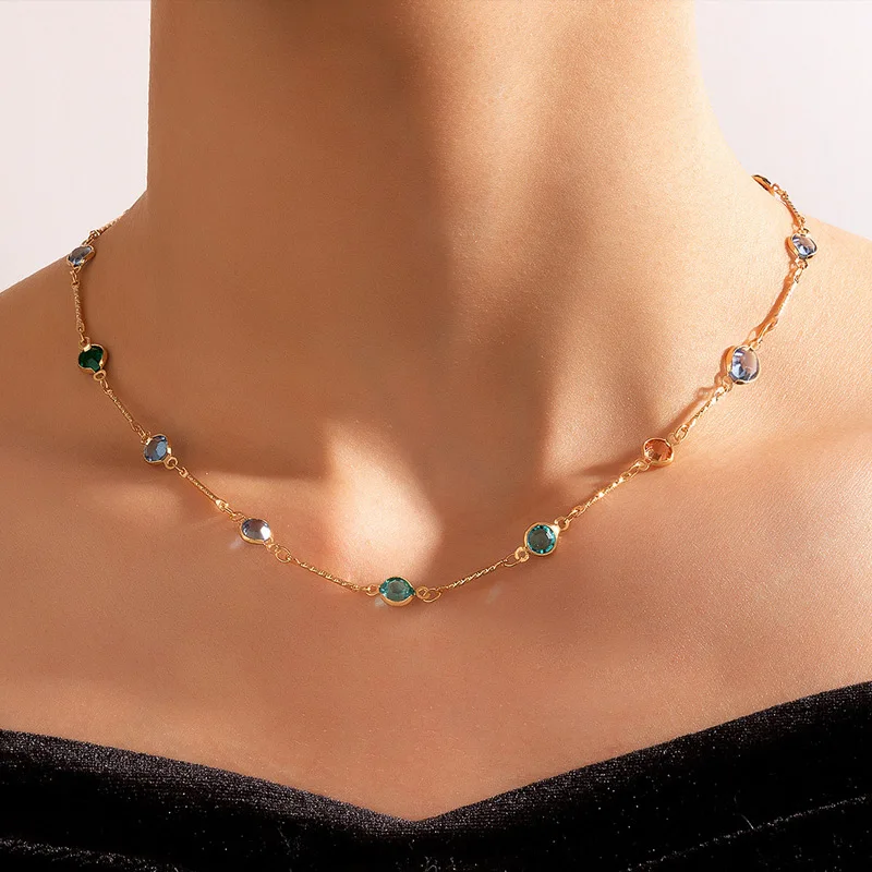 Naszyjnik choker z frędzlami w kolorach cukierkowych Hzs 117 7