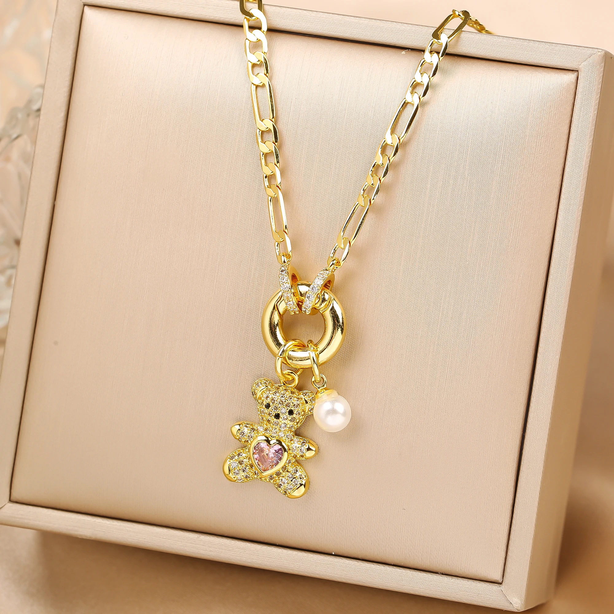 Naszyjnik choker z kryształowym wisiorkiem misiem Necklace 5